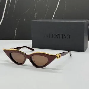 NEW VALENTINO V-GOLDCUT VLS-114B BORDEAUX WOMEN CAT EYE SUNGLASSES VALENTINO NEW VALENTINO V-GOLDCUT VLS-114B BORDEAUX CAT EYE SUNGLASSES  main image 3